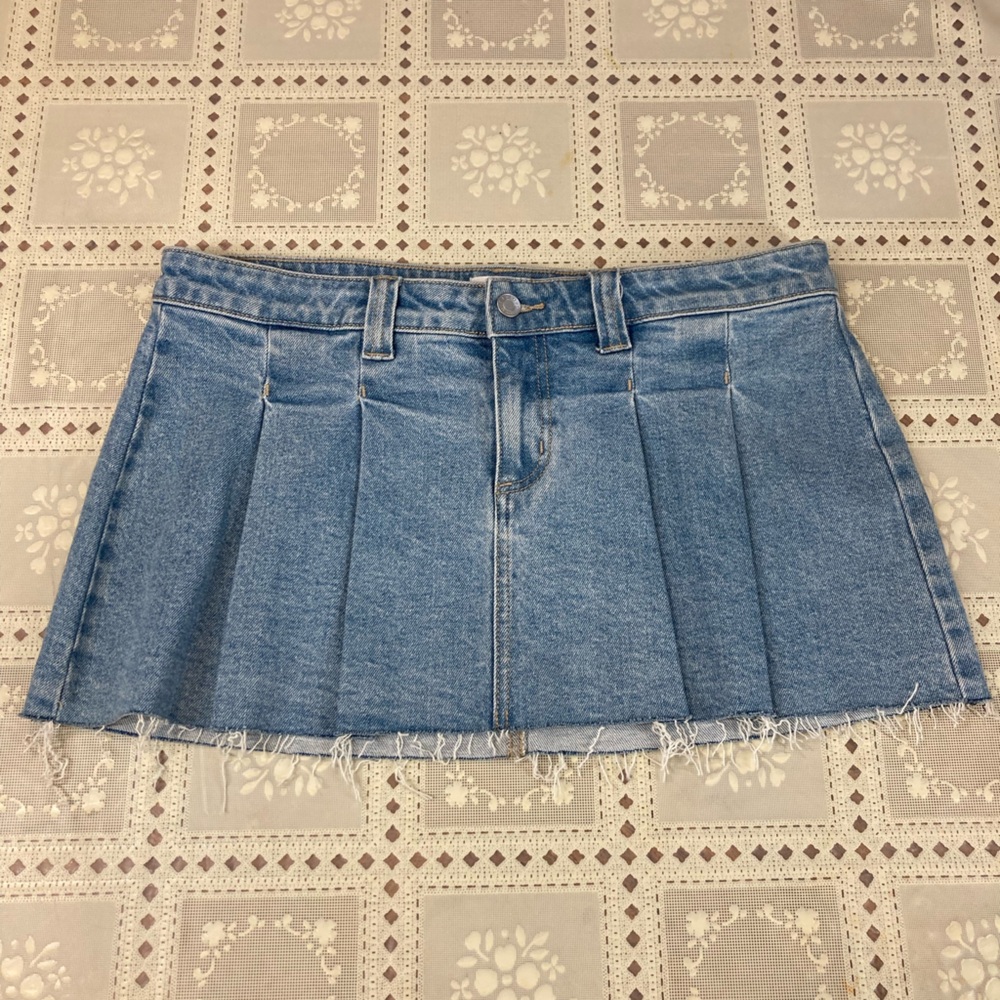 Cello Women's Blue Classic Denim Jeans Cut Off Skirt. Size Large